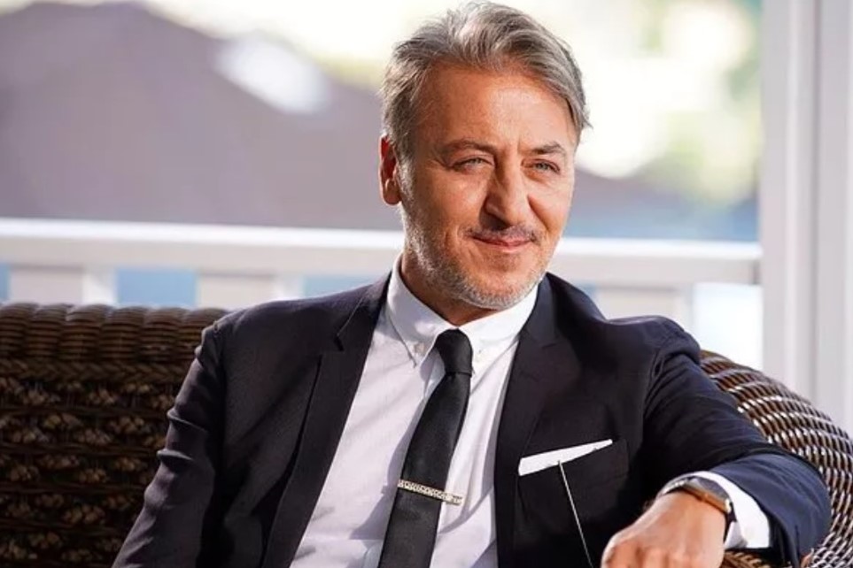 Barış FalayBarış Falay