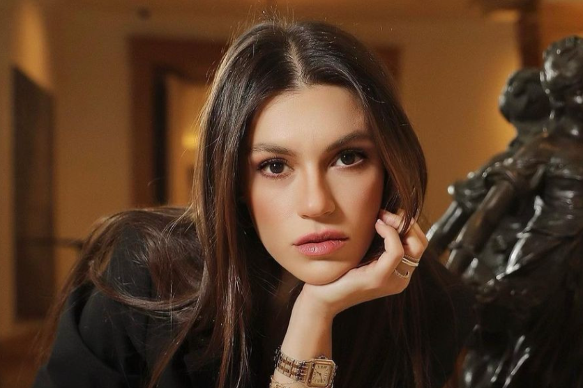 Yüsra Geyik (Yağmur)