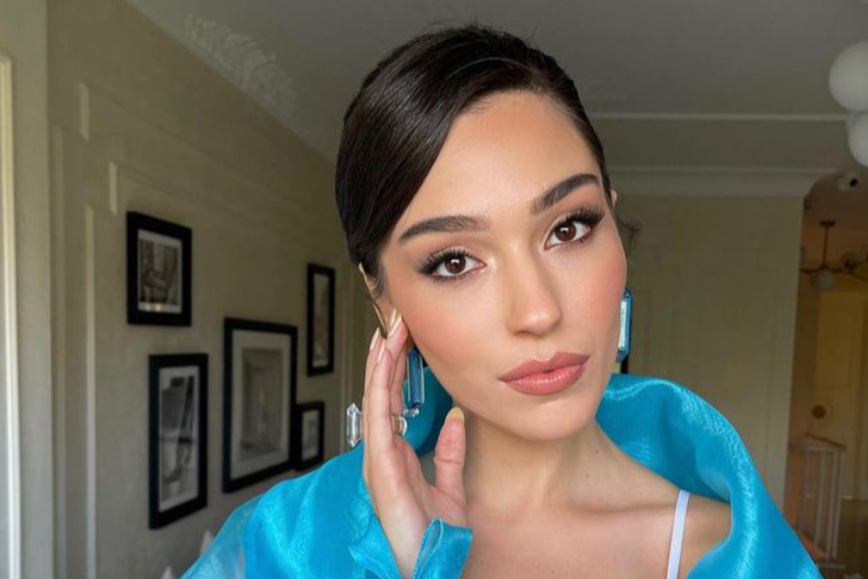 Meltem AkçölMeltem Akçöl Meltem AkçölMeltem Akçöl