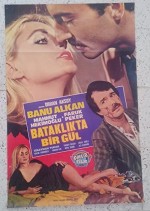 Bataklıkta Bir Gül (1983) afişi