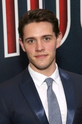 Casey  Cott fotoğrafı
