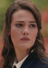 Gülper Özdemir fotoğrafı Gülper Özdemir fotoğrafı