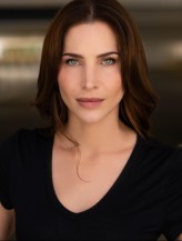 Jillian Tremaine fotoğrafı