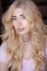 Savannah Ruth Newton fotoğrafı