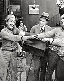 Bughouse Bellhops (1915) afişi