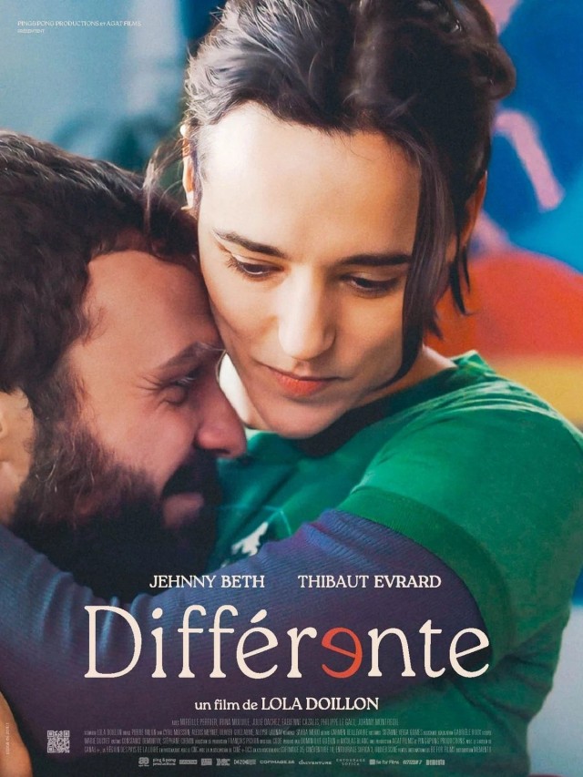 Différente (2025) afişi Différente (2025) afişi