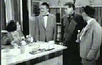 Eftyhos Horis Douleia (1963) afişi Eftyhos Horis Douleia (1963) afişi