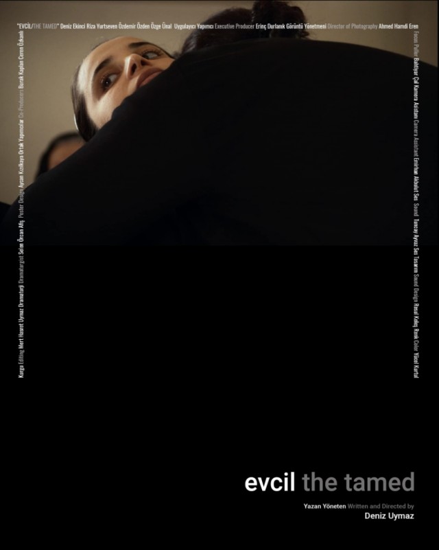 Evcil (2023) afişi Evcil (2023) afişi