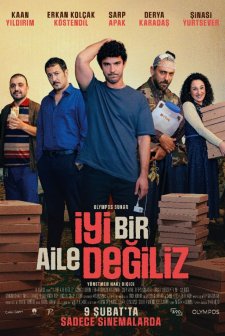 İyi Bir Aile Değiliz (2024) afişi