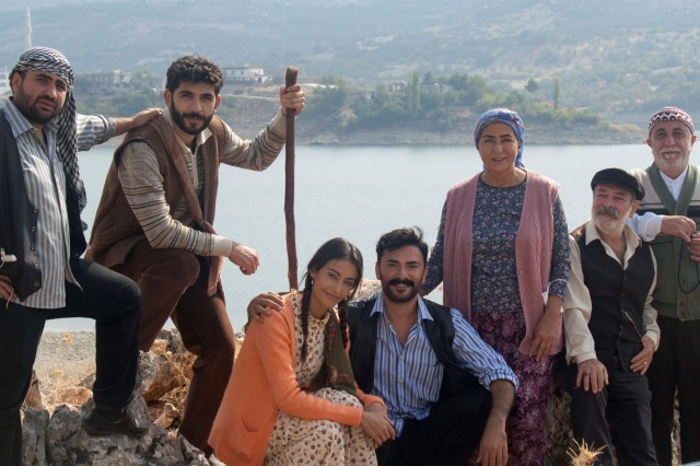 Petrol sevdası (2022) afişi Petrol sevdası (2022) afişi
