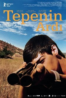 Tepenin Ardı (2012) afişi