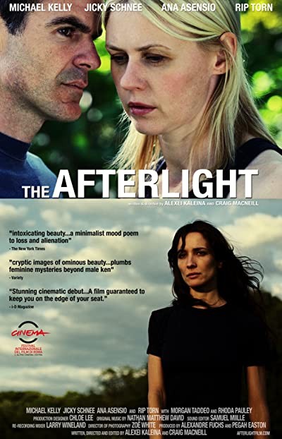 The Afterlight (2009) afişi The Afterlight (2009) afişi