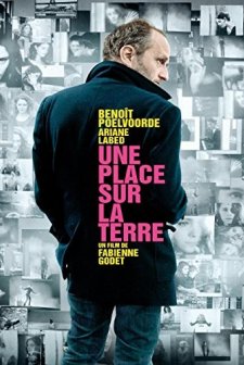 Une place sur la Terre (2013) afişi