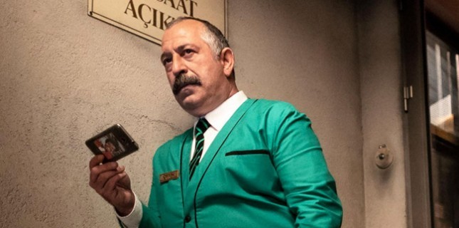 Cem Yılmaz’ın Yeni Netflix Filmi “Ayzek ile Bir Gece”den İlk Görseller! 