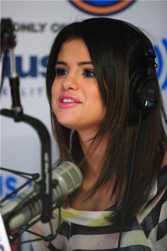 Selena Gomez Fotoğrafları 3950