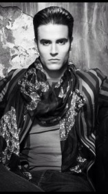 Jonathan Nadav Fotoğrafı