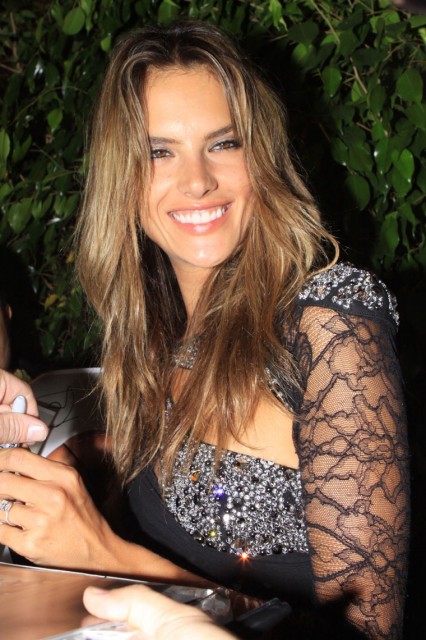 Alessandra Ambrosio Fotoğrafları 145