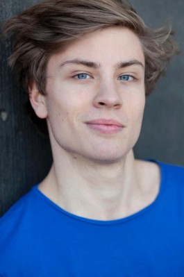 Jannik Schümann Fotoğrafı