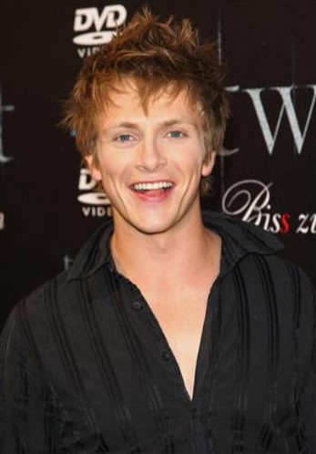 Charlie Bewley Fotoğrafları 28