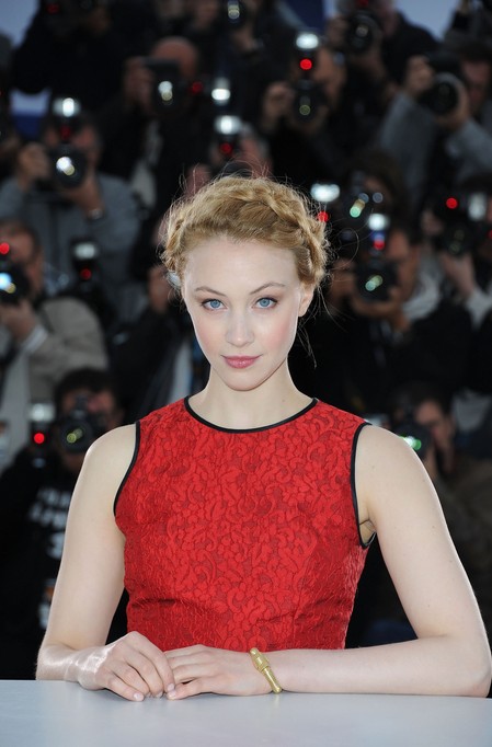 Sarah Gadon Fotoğrafı