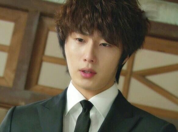 Jung Il Woo Fotoğrafı