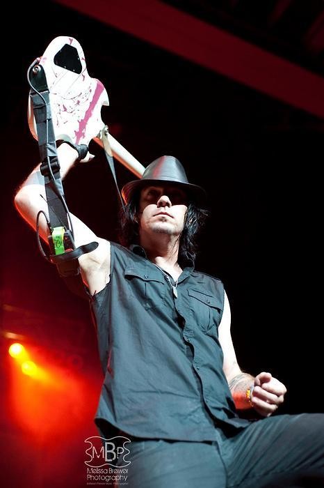 Adam Gontier Fotoğrafı