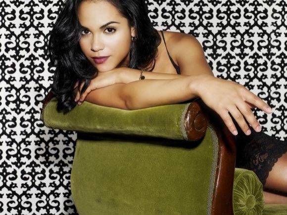 Monica Raymund Fotoğrafı