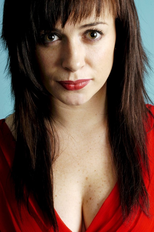 Eve Myles Fotoğrafları 7