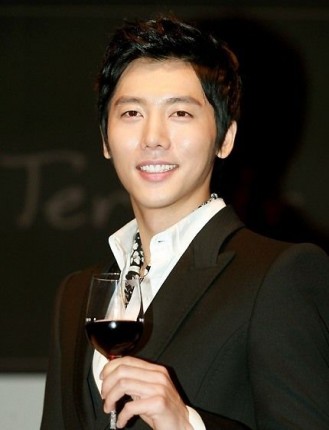 Ki Tae-Young Fotoğrafı