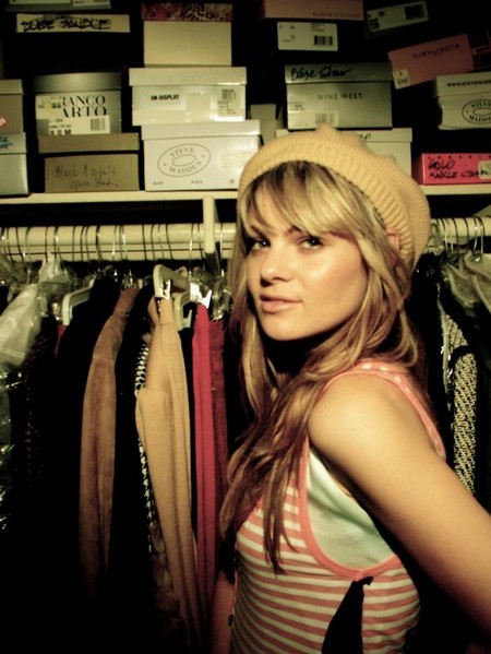 Caitlin Crosby Fotoğrafı