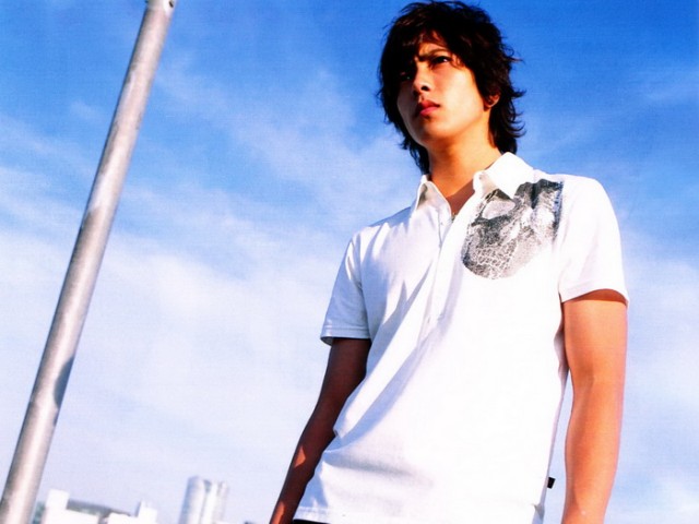 Tomohisa Yamashita Fotoğrafı