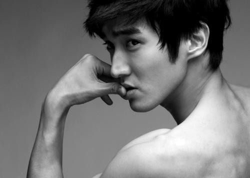 Choi Si-won Fotoğrafı