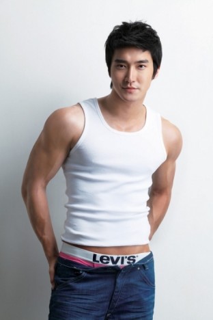 Choi Si-won Fotoğrafı