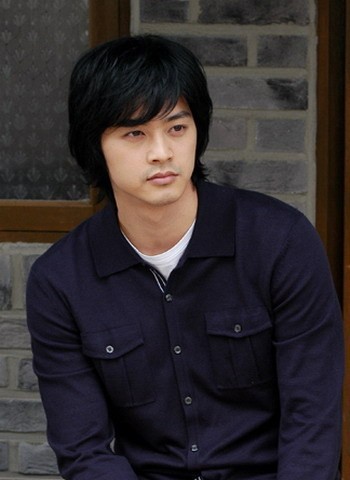Kim Ji-hoon Fotoğrafı