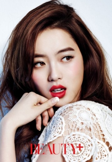 Go Ah-ra fotoğrafı