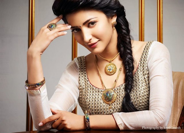 Shruti K. Haasan Fotoğrafı