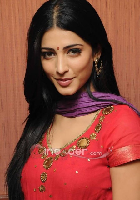 Shruti K. Haasan Fotoğrafı