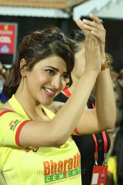 Shruti K. Haasan Fotoğrafı