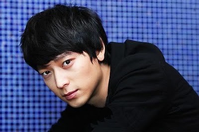 Kang Dong-won Fotoğrafı