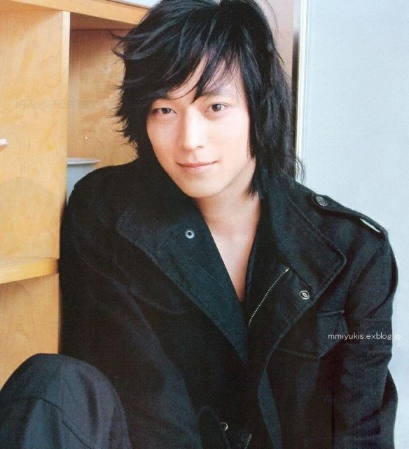 Kang Dong-won Fotoğrafı