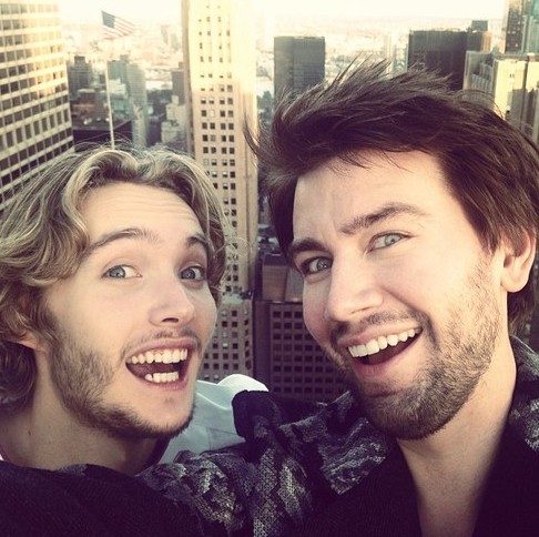 Toby Regbo Fotoğrafları 101