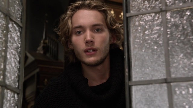 Toby Regbo Fotoğrafları 14