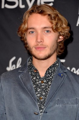 Toby Regbo Fotoğrafları 51