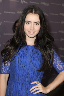 Lily Collins Fotoğrafı