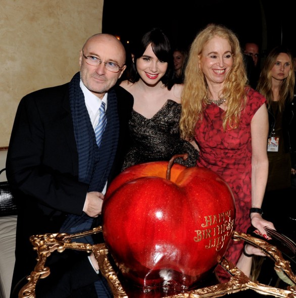 Lily Collins Fotoğrafı
