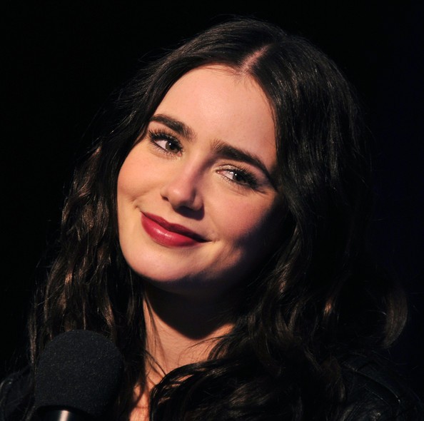 Lily Collins Fotoğrafı