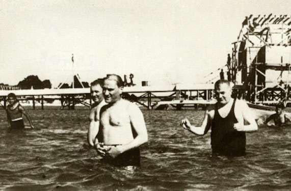 Mustafa Kemal Atatürk Fotoğrafı