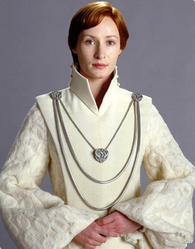 Genevieve O'Reilly fotoğrafı