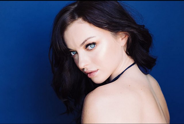 Francesca Eastwood Fotoğrafı