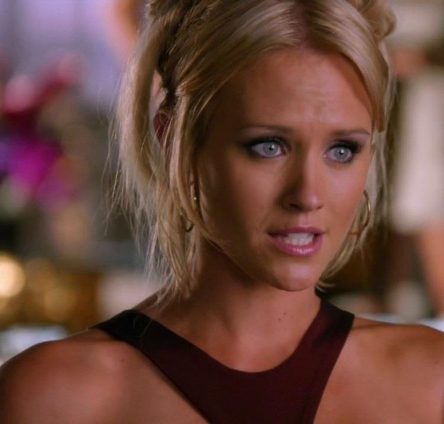 Nicky Whelan Fotoğrafları 5